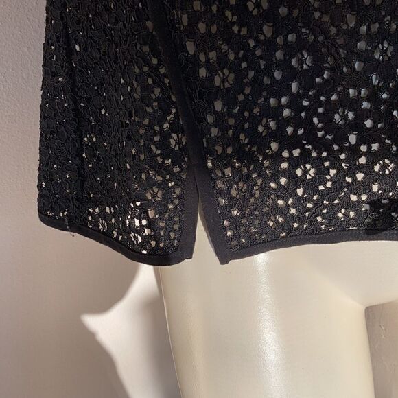 Pixley Black sheer cap sleeve back zip top Small - Picture 11 of 12